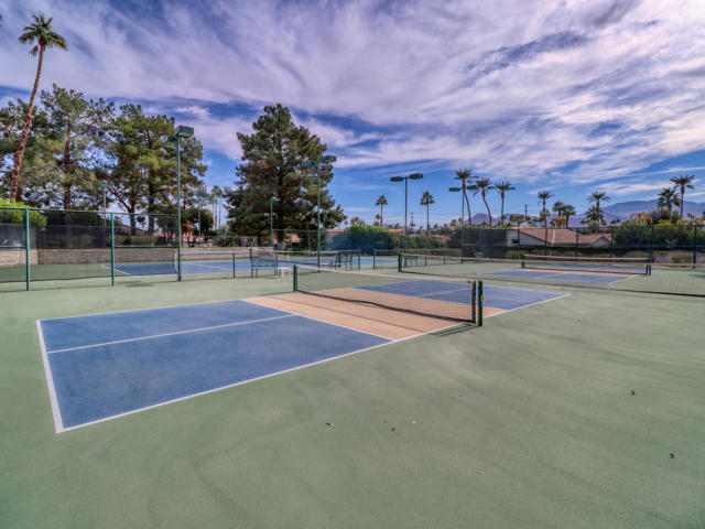 171 Winterhaven Circle, Palm Desert CA: https://media.crmls.org/mediaz/f8e78d81-b60c-4d34-8dfa-f255929f9345.jpg