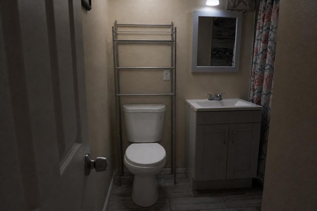 https://media.crmls.org/mediaz/f8e7961b-11de-4df7-9483-e12ee6036860.jpg?preset=X-Large