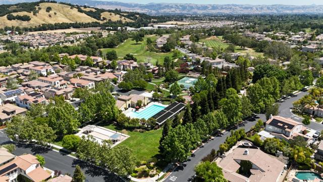 7634 Alister Court, Gilroy CA: https://media.crmls.org/mediaz/f8e7e774-7335-4bf2-8481-5e52a1e862a2.jpg