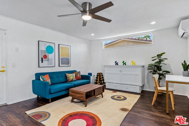 980 N Buttonwillow Circle, Palm Springs CA: https://media.crmls.org/mediaz/f8e8922e-3ae1-4d4e-a7f5-b3a07bcfb090.jpg