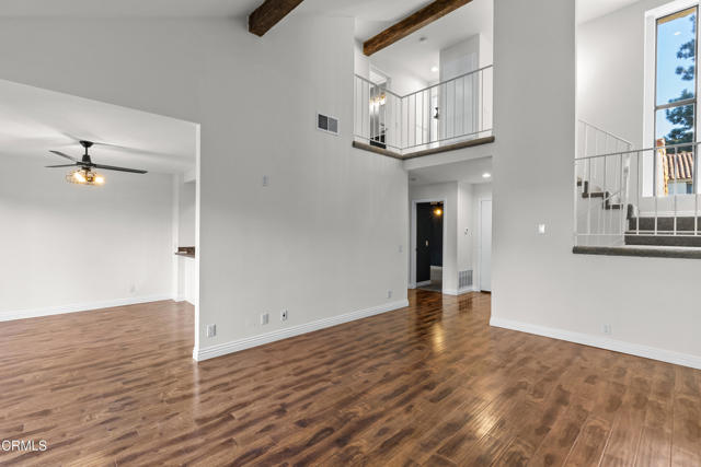 607 White Oak Lane, Newbury Park CA: https://media.crmls.org/mediaz/f8e8a267-9376-4141-a744-25d51617e52f.jpg