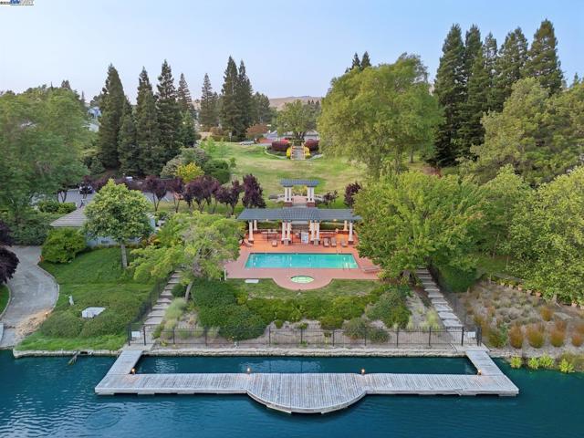 5310 E Lakeshore, San Ramon CA: https://media.crmls.org/mediaz/f8e99d84-57bf-4562-bfcc-a0526f3cbbd4.jpg