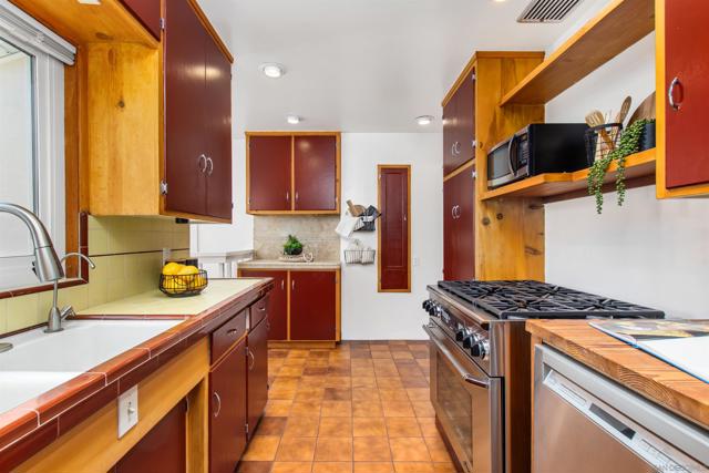 4723 Boulder Pl, La Mesa CA: https://media.crmls.org/mediaz/f8e9fd21-7380-4f26-99e9-15002ac78fee.jpg