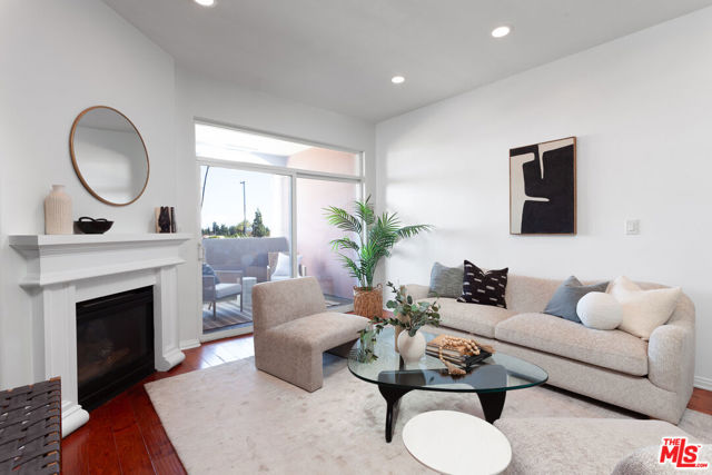 3750 Santa Rosalia Drive, Los Angeles CA: https://media.crmls.org/mediaz/f8ea8132-bc9f-4205-b1b7-475474aa73f2.jpg