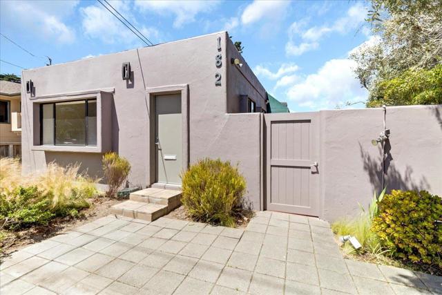 182 El Dorado Street, Monterey CA: https://media.crmls.org/mediaz/f8eacdf7-e533-49e4-af75-df904c6ead69.jpg