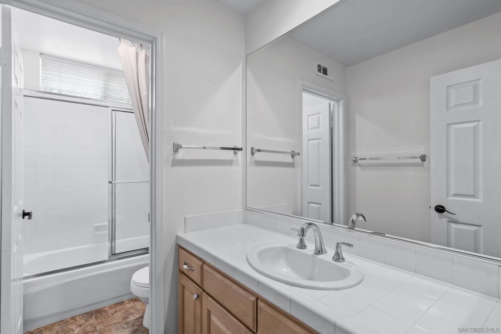 MLS #250033597SD image #11