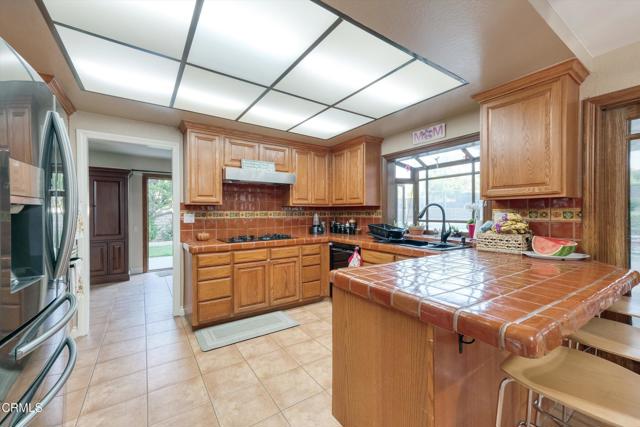 Detail Gallery Image 15 of 70 For 652 Stonebrook St, Simi Valley,  CA 93065 - 4 Beds | 2/1 Baths