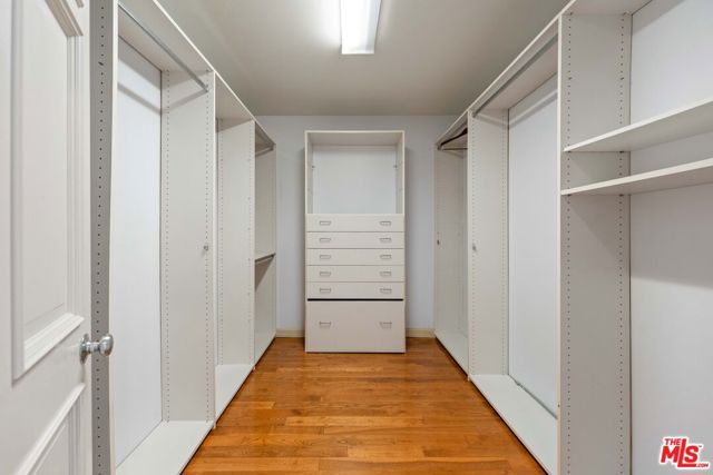 134 Roma Court, Marina del Rey CA: https://media.crmls.org/mediaz/f8eb69ce-1541-46cd-879a-e1ffaca1b631.jpg