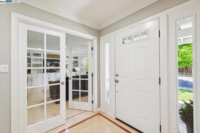 5204 Hummingbird Rd, Pleasanton CA: https://media.crmls.org/mediaz/f8ec3b48-c4ba-4e44-83cb-55c888ad343c.jpg