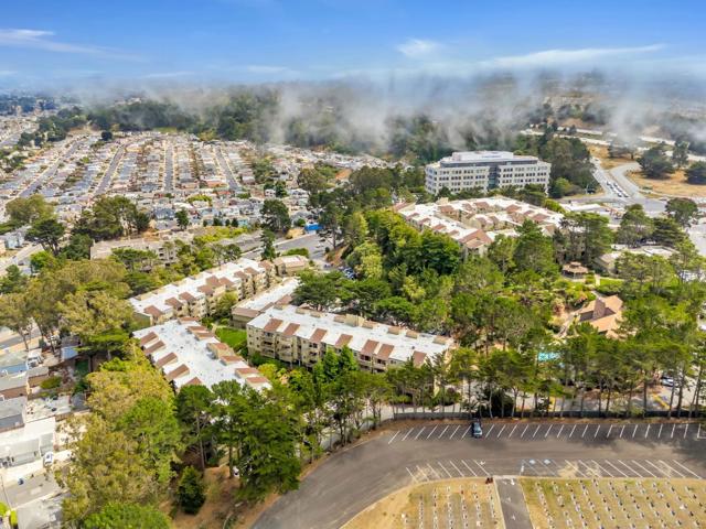 377 Mandarin Drive, Daly City CA: https://media.crmls.org/mediaz/f8ec4496-71b0-436b-8650-05ecdbe80db6.jpg