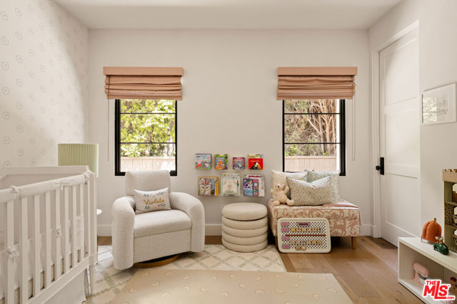 459 N Crescent Heights Boulevard, Los Angeles CA: https://media.crmls.org/mediaz/f8ec8e7f-1ecb-4072-b22c-5f6b197935eb.jpg
