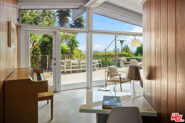 12400 Deerbrook Lane, Los Angeles CA: https://media.crmls.org/mediaz/f8ec8fa7-1010-4de7-9426-30bdcaee5259.jpg