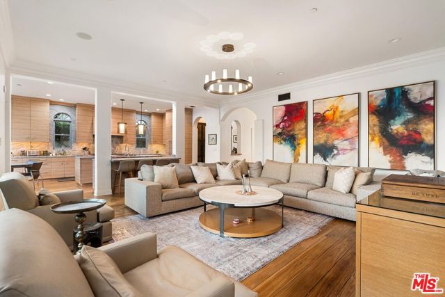 327 22nd Street, Santa Monica CA: https://media.crmls.org/mediaz/f8ece450-8d32-43d0-a61c-a83579097686.jpg
