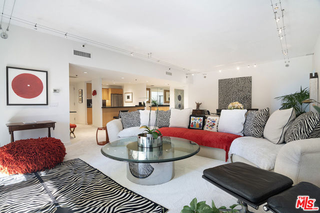 10445 Wilshire Boulevard, 502