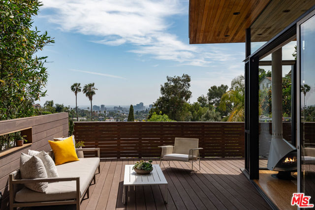 1855 Redcliff Street, Los Angeles CA: https://media.crmls.org/mediaz/f8ee565c-ed41-4945-bb72-97622a48c227.jpg