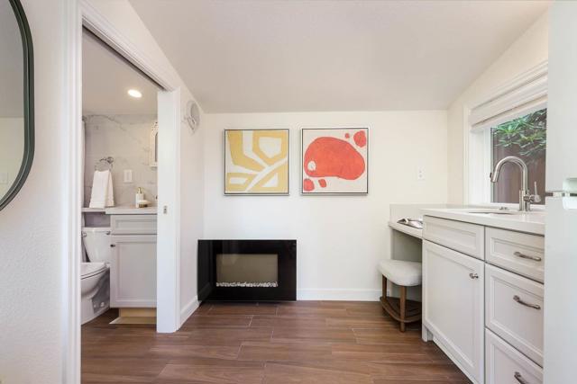 707 Matadero Avenue, Palo Alto CA: https://media.crmls.org/mediaz/f8ee7422-5e99-4956-b7d9-5f1e786a068a.jpg