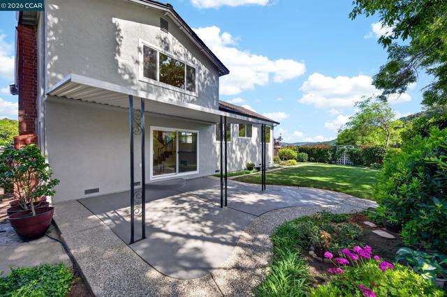 Image 5 of 60 For 2134 Whippoorwill Ct