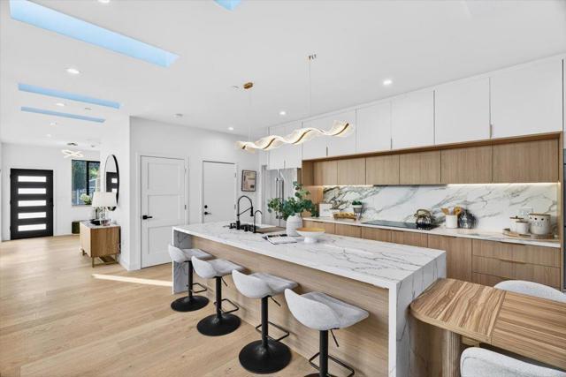 747 W Washington Avenue, Sunnyvale CA: https://media.crmls.org/mediaz/f8eeb924-a8cb-48c5-9812-fff1da0ab32b.jpg