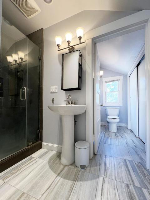 1812 Sanchez Avenue, Burlingame CA: https://media.crmls.org/mediaz/f8eebcab-309f-4e2b-89d7-5ab59274bf2f.jpg