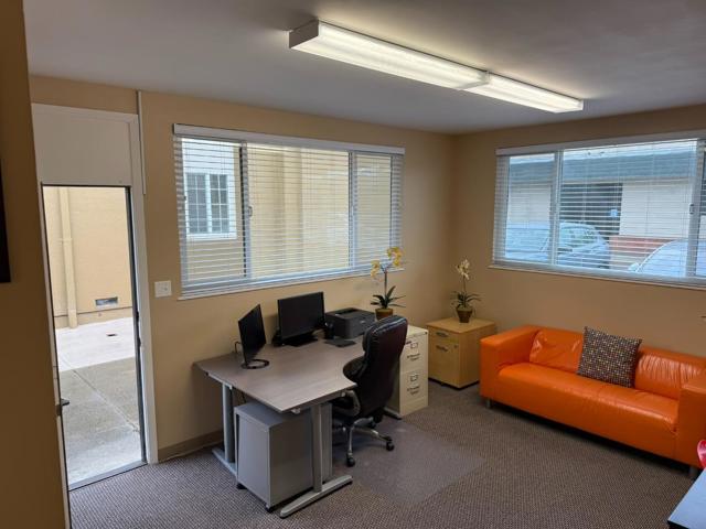 422 Peninsula Avenue, San Mateo CA: https://media.crmls.org/mediaz/f8eebd79-d674-4c8e-ab05-54d687a4967f.jpg