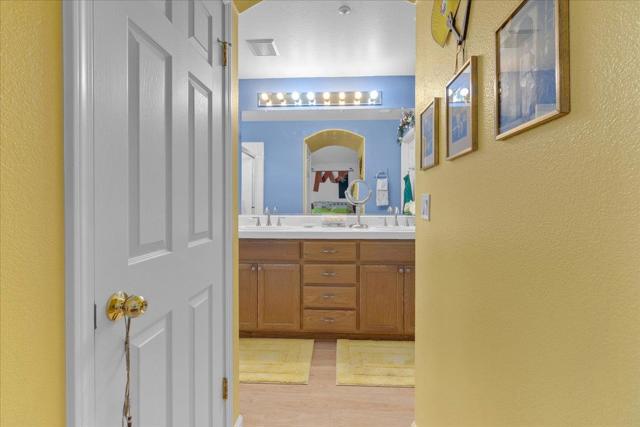 1898 Bradbury Street, Salinas CA: https://media.crmls.org/mediaz/f8eececd-4ae2-4ef9-bb5a-ac587d5fde42.jpg