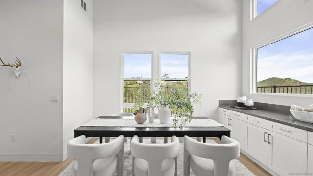 16925 Old Coach Rd, Poway CA: https://media.crmls.org/mediaz/f8ef8d60-2a16-4694-a0f5-19da92205f13.jpg