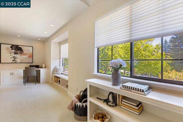 4101 Fox Creek Ct, Danville CA: https://media.crmls.org/mediaz/f8ef938d-31f5-4bef-a698-da88c5a751fe.jpg