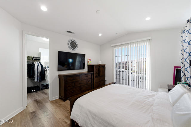 Detail Gallery Image 25 of 42 For 2406 Nicklaus St, Oxnard,  CA 93036 - 4 Beds | 2/1 Baths