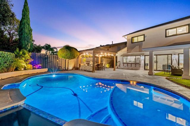 Detail Gallery Image 11 of 48 For 3865 Cadden Way, San Diego,  CA 92117 - 4 Beds | 2/1 Baths