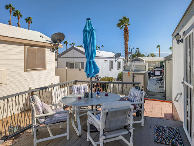 70200 Dillon Road, Desert Hot Springs CA: https://media.crmls.org/mediaz/f8f1ddd4-dede-404f-bf80-9fdd6a01aa60.jpg
