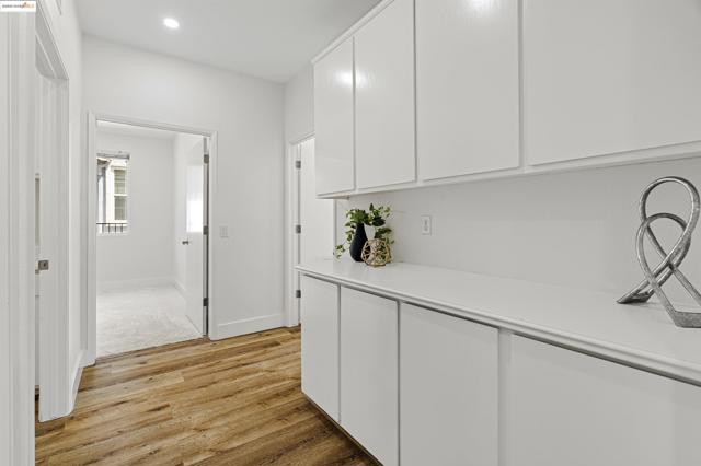 1040 Bismarck Terr, Brentwood CA: https://media.crmls.org/mediaz/f8f1fb57-00c4-4d33-bdc6-379dc1be8a4b.jpg