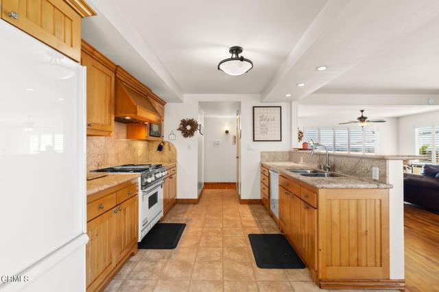 Detail Gallery Image 8 of 29 For 505 Briarwood Ter, Ventura,  CA 93001 - 3 Beds | 2 Baths