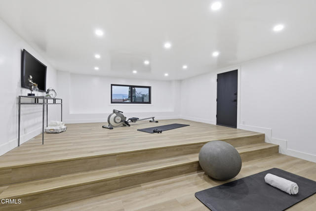 Detail Gallery Image 41 of 63 For 2001 Kenilworth Avenue Ave, Los Angeles,  CA 90039 - 4 Beds | 4 Baths