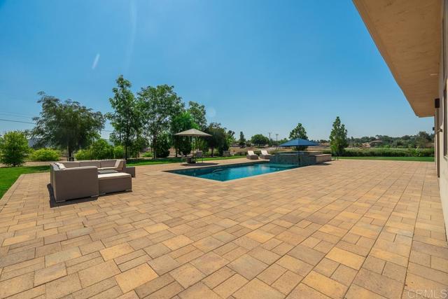 Detail Gallery Image 11 of 56 For 955 Heritage Ranch Rd, Ramona,  CA 92065 - 4 Beds | 3/1 Baths