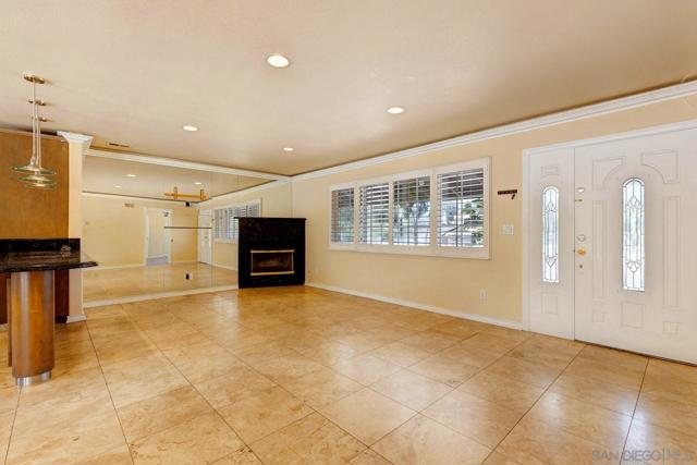 68 E Bonita Rd, Chula Vista CA: https://media.crmls.org/mediaz/f8f362f0-f2de-454e-86fd-46cf024d8640.jpg