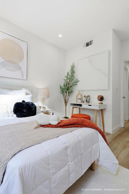 1400 El Camino Real, South San Francisco CA: https://media.crmls.org/mediaz/f8f3d91c-bfdc-4bb0-b62a-6237f8a29d34.jpg