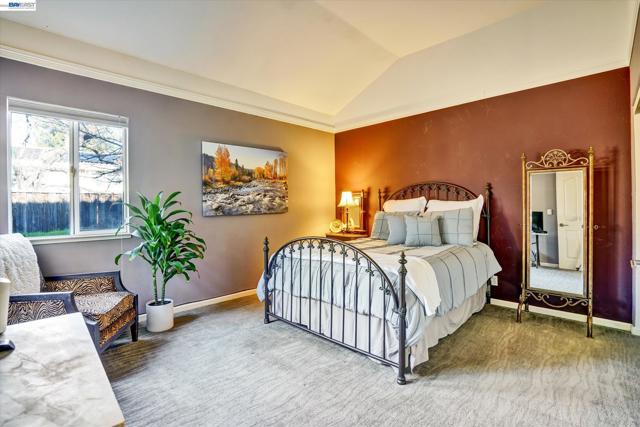 Image 28 of 58 For 36 Savona Ct