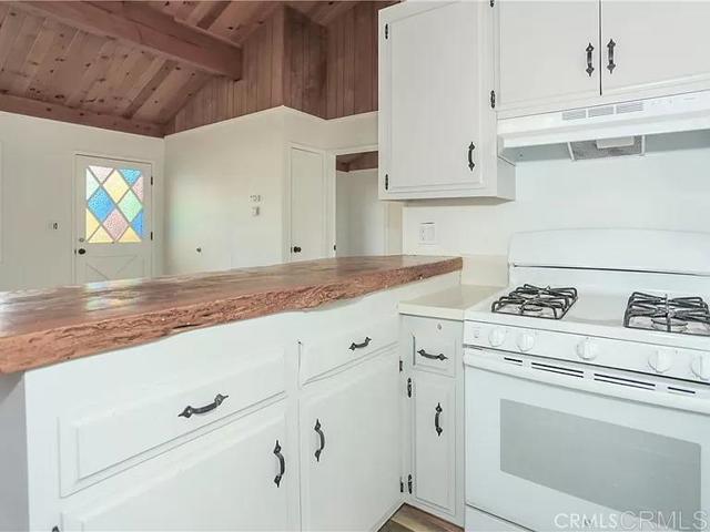 Detail Gallery Image 12 of 19 For 440 W Mojave Bld, Big Bear City,  CA 92314 - 4 Beds | 2 Baths