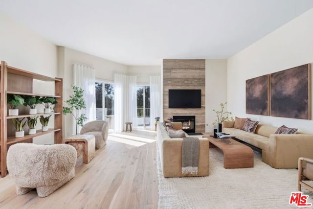 6487 Cavalleri Road, Malibu CA: https://media.crmls.org/mediaz/f8f5a8cc-375b-4d47-9fd2-6af4ef510f35.jpg