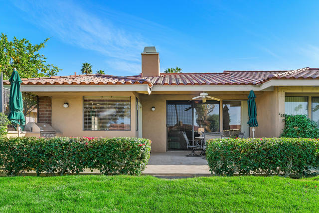 322 Villena Way, Palm Desert CA: https://media.crmls.org/mediaz/f8f5fa88-f846-48b2-a966-3e00ab28cd5b.jpg