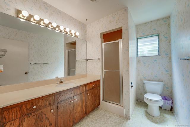 5995 La Jolla Corona Dr., La Jolla CA: https://media.crmls.org/mediaz/f8f67fa3-dae6-47d9-8a88-17394608a379.jpg