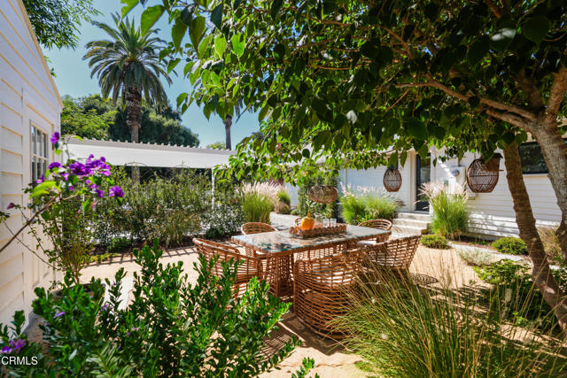 1100 Meridian Avenue, South Pasadena CA: https://media.crmls.org/mediaz/f8f68965-9d29-4346-bc19-bcea4201cb08.jpg