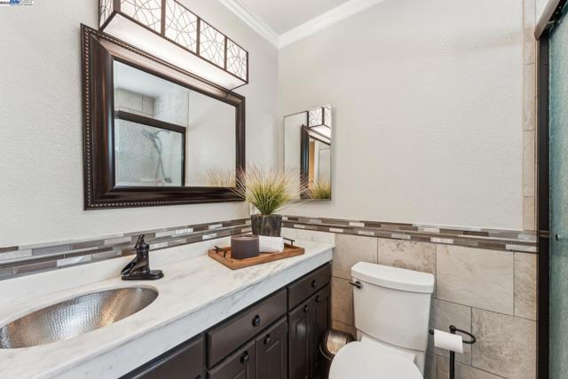 4613 Mirador Dr, Pleasanton CA: https://media.crmls.org/mediaz/f8f76c28-c61f-493a-964d-3f8d85d4f3da.jpg