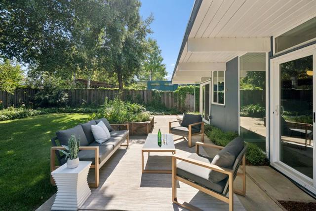 822 Dartshire Way, Sunnyvale CA: https://media.crmls.org/mediaz/f8f76dbf-f637-41b8-8300-0e5dd481a2b2.jpg