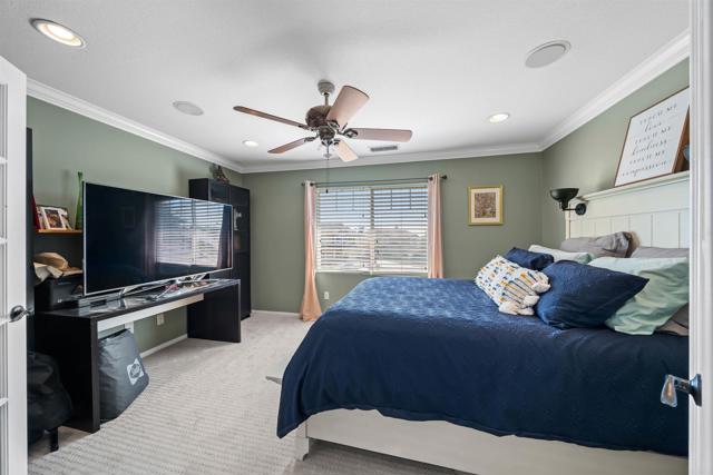 1312 Summer Ct, Vista CA: https://media.crmls.org/mediaz/f8f7bd99-f4f8-4f63-b778-38b7e0f44aee.jpg
