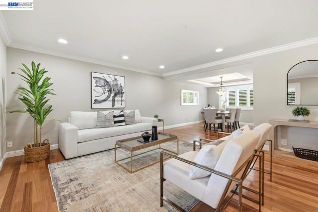 Image 3 of 40 For 2481 Palmira Pl