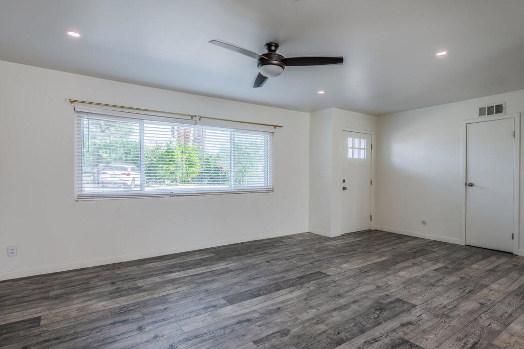 MLS #219138812DA image #4