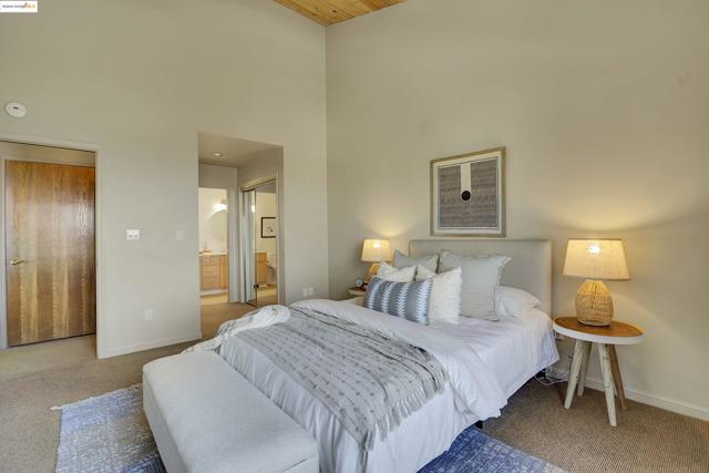 33 Binnacle Hl, Oakland CA: https://media.crmls.org/mediaz/f8f92ec0-e325-422e-92a4-c59fb46a19b4.jpg
