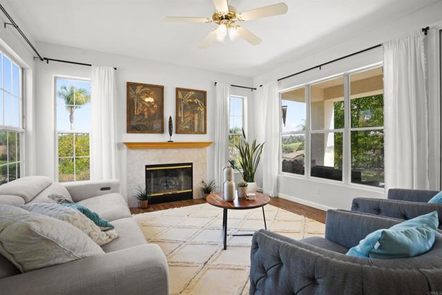 Detail Gallery Image 10 of 67 For 1957 Cresthaven Dr, Vista,  CA 92084 - 4 Beds | 3 Baths
