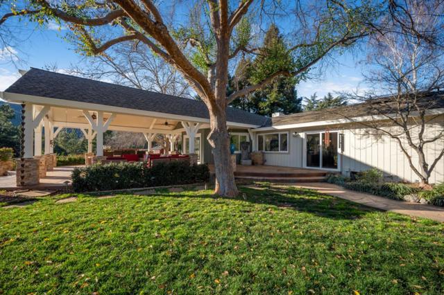 12170 Calle Uvas, Gilroy CA: https://media.crmls.org/mediaz/f8f9470d-9ab0-4351-bd20-da4d3bfcb9bd.jpg